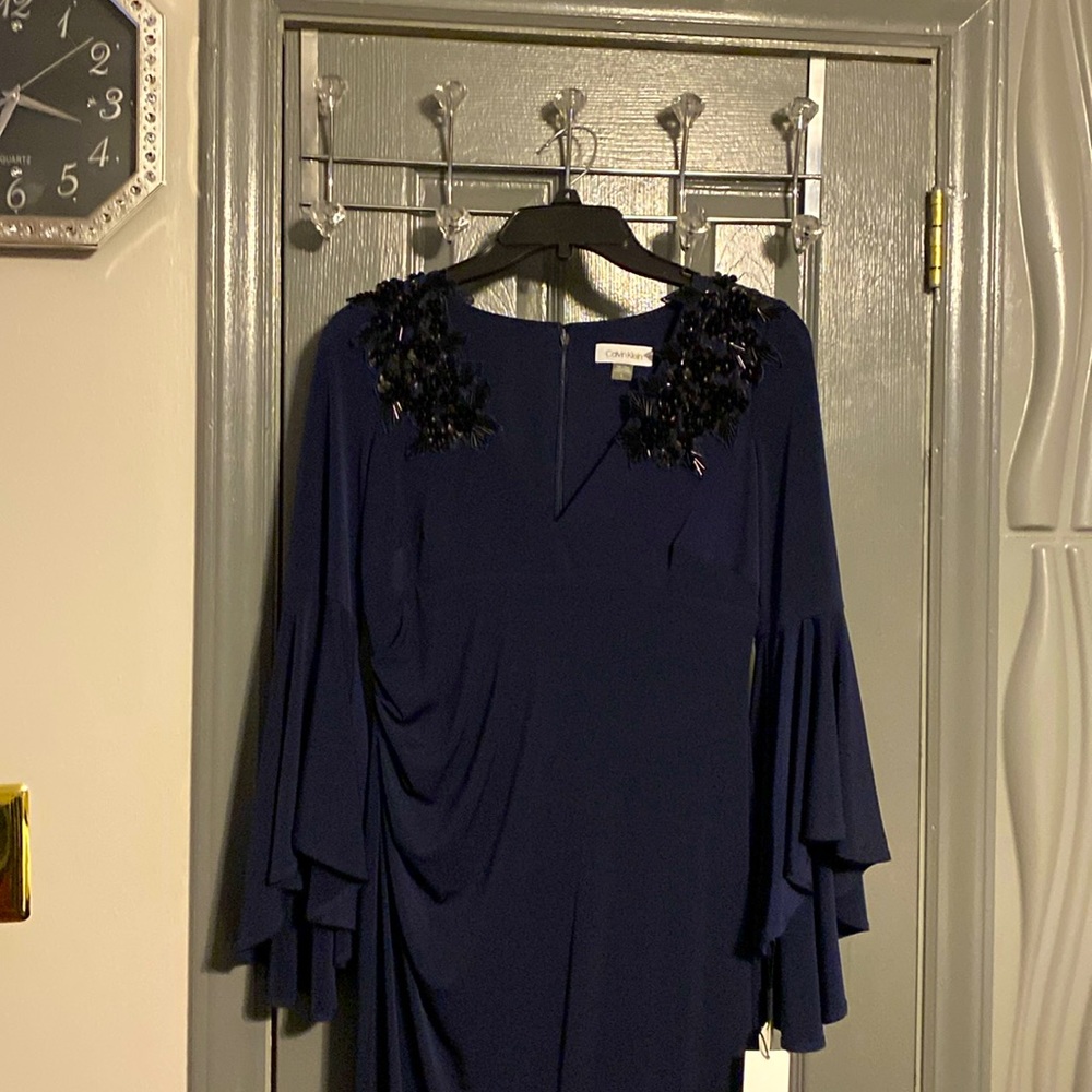 Ladies navy blue size 4 Evening gown new with tags
